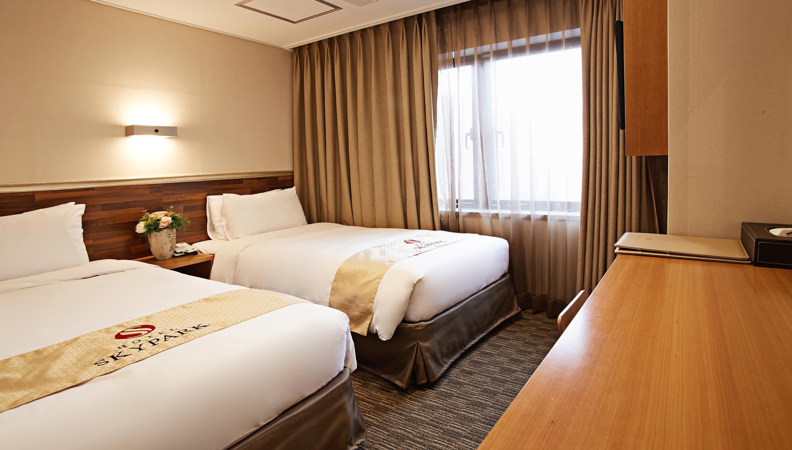 Hotel Skypark Myeongdong 1 Сеул Екстериор снимка
