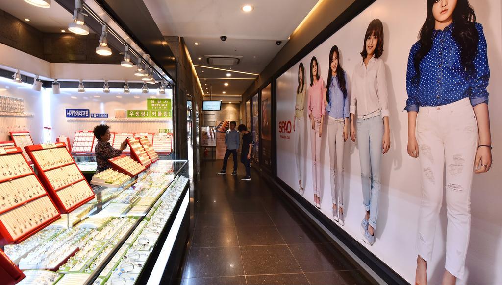 Hotel Skypark Myeongdong 1 Сеул Екстериор снимка