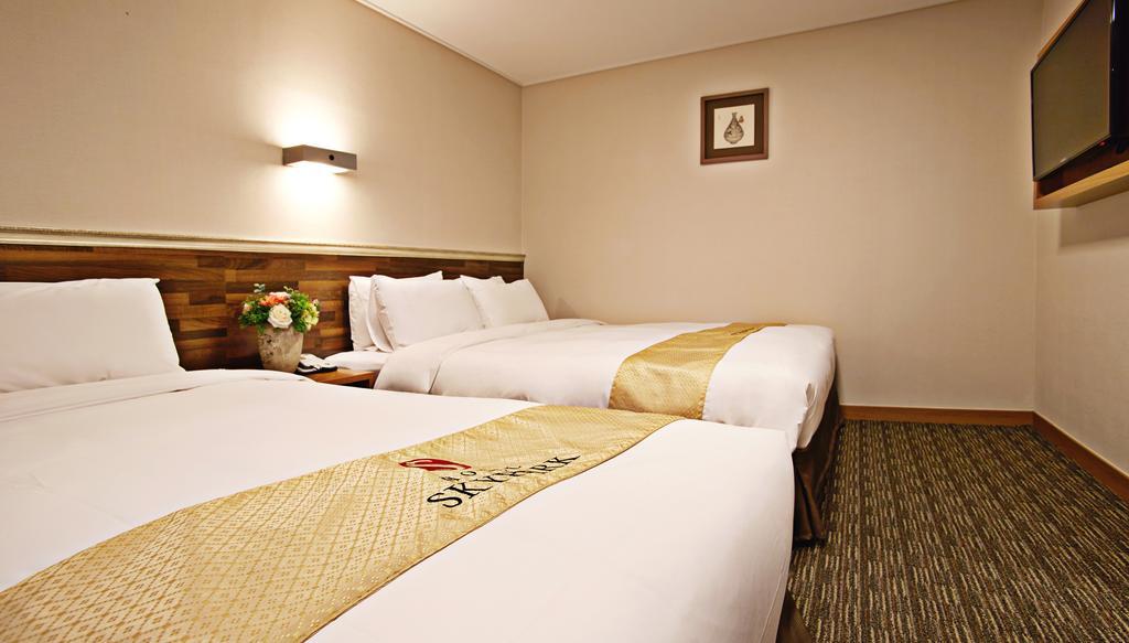 Hotel Skypark Myeongdong 1 Сеул Екстериор снимка